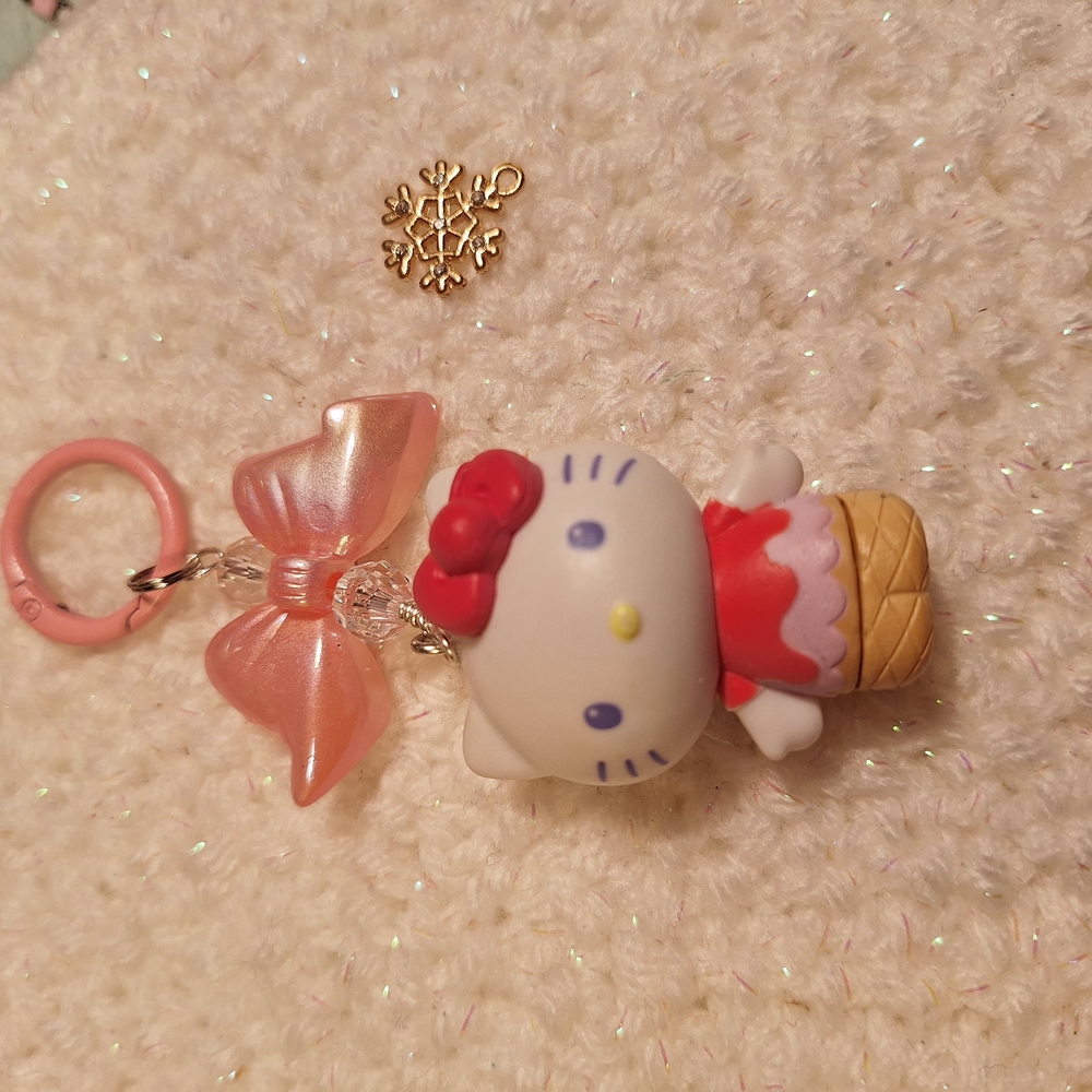 Hello Kitty Ice Cream Keychain - Red and White